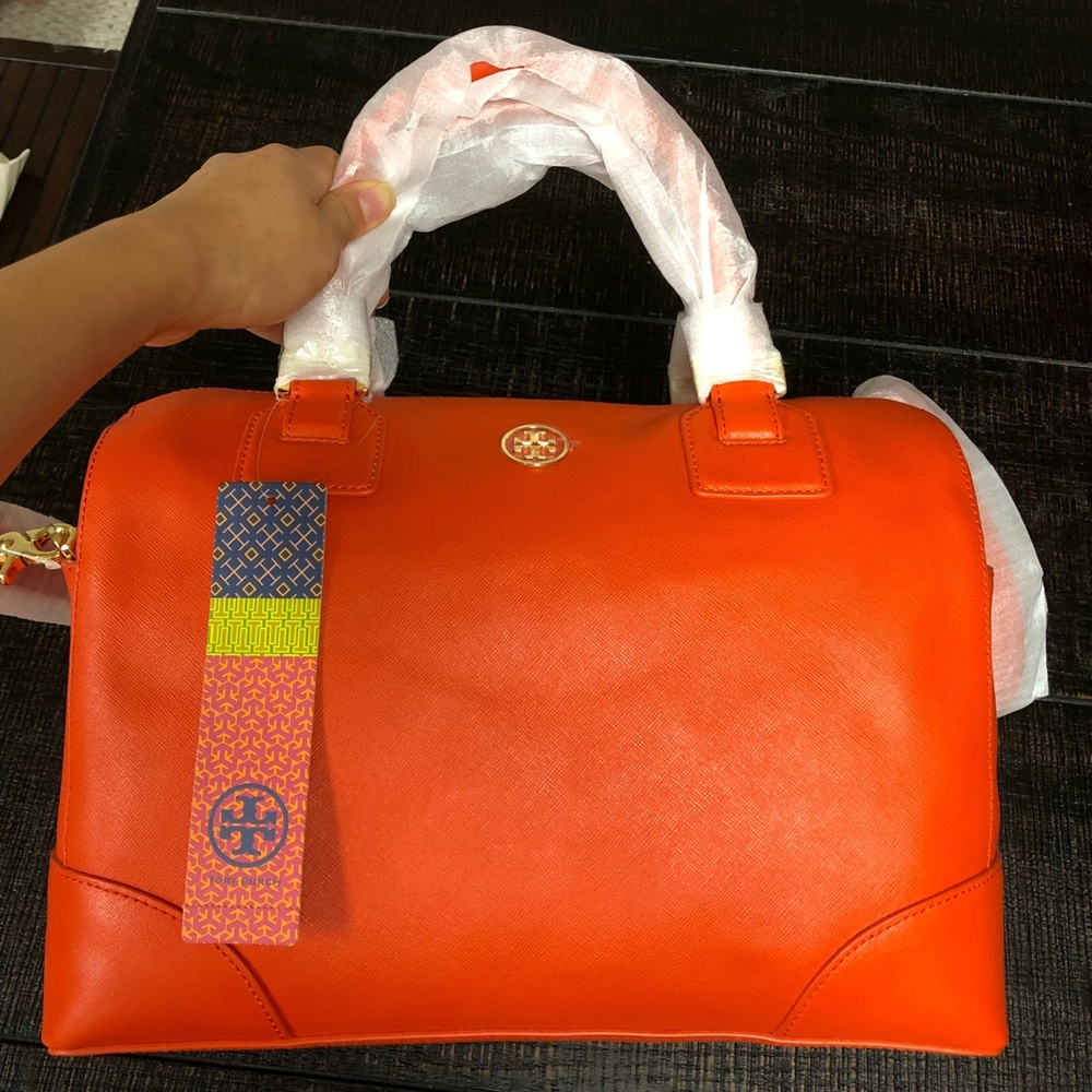 NWT Authentic Tory Burch Robinson LG Satchel